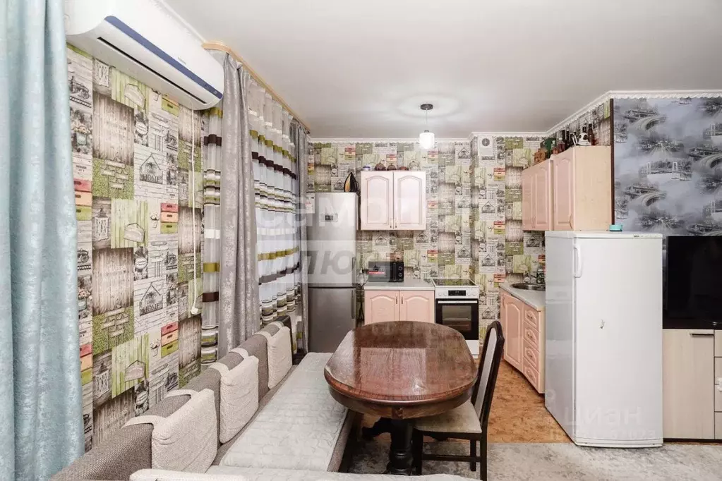 Студия Омская область, Омск ул. Алексея Полторацкого, 64/1 (33.2 м) - Фото 1