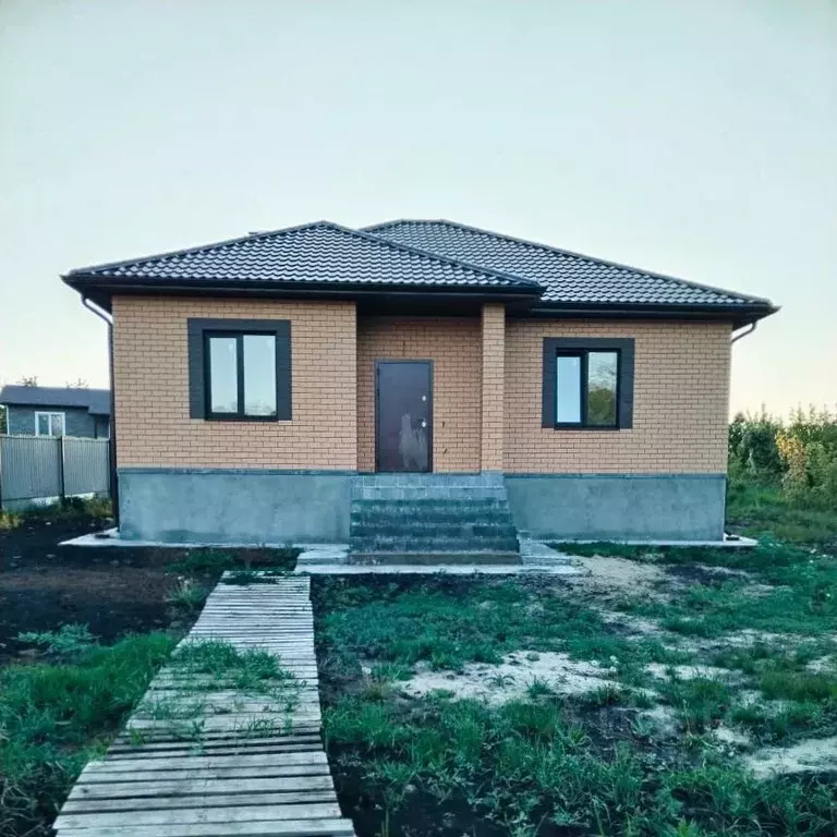 Дом в Белгородская область, Белгородский район, Никольское с/пос, с. ... - Фото 0