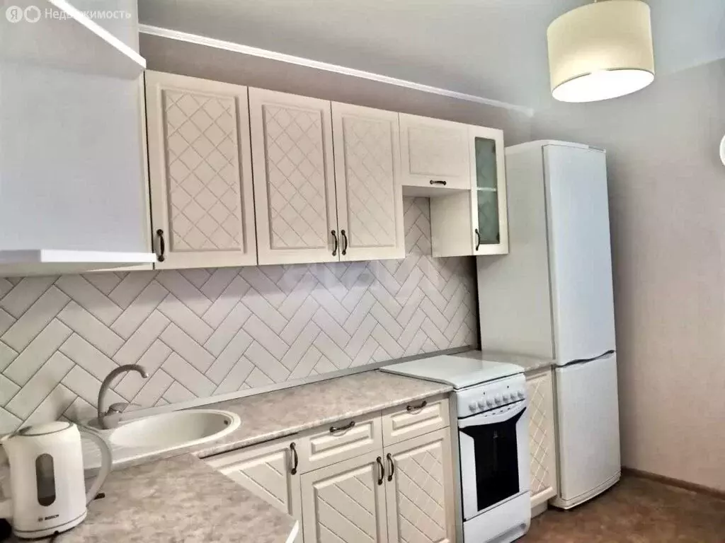 2-комнатная квартира: Тюмень, улица Республики, 204к13 (60.9 м) - Фото 1