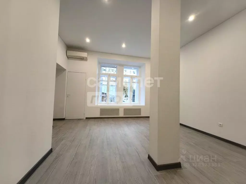 Офис в Москва Тверская ул., 12С7 (24 м) - Фото 1