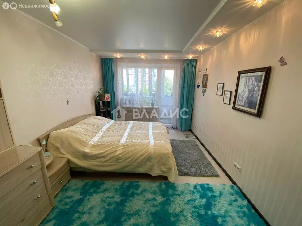3-комнатная квартира: Белгород, улица 5 Августа, 28 (62 м) - Фото 0