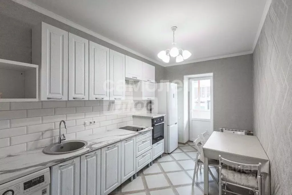 1-к кв. Омская область, Омск ул. Звездова, 127 (35.0 м) - Фото 1