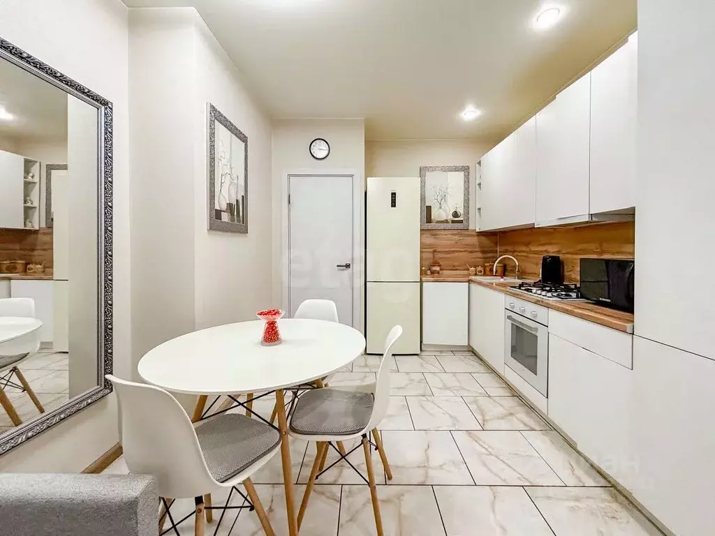 2-к кв. Псковская область, Псков ул. Леона Поземского, 10 (72.0 м) - Фото 1