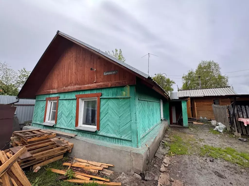 Дом в Новосибирская область, Новосибирск ул. Караваева, 94 (25 м) - Фото 0