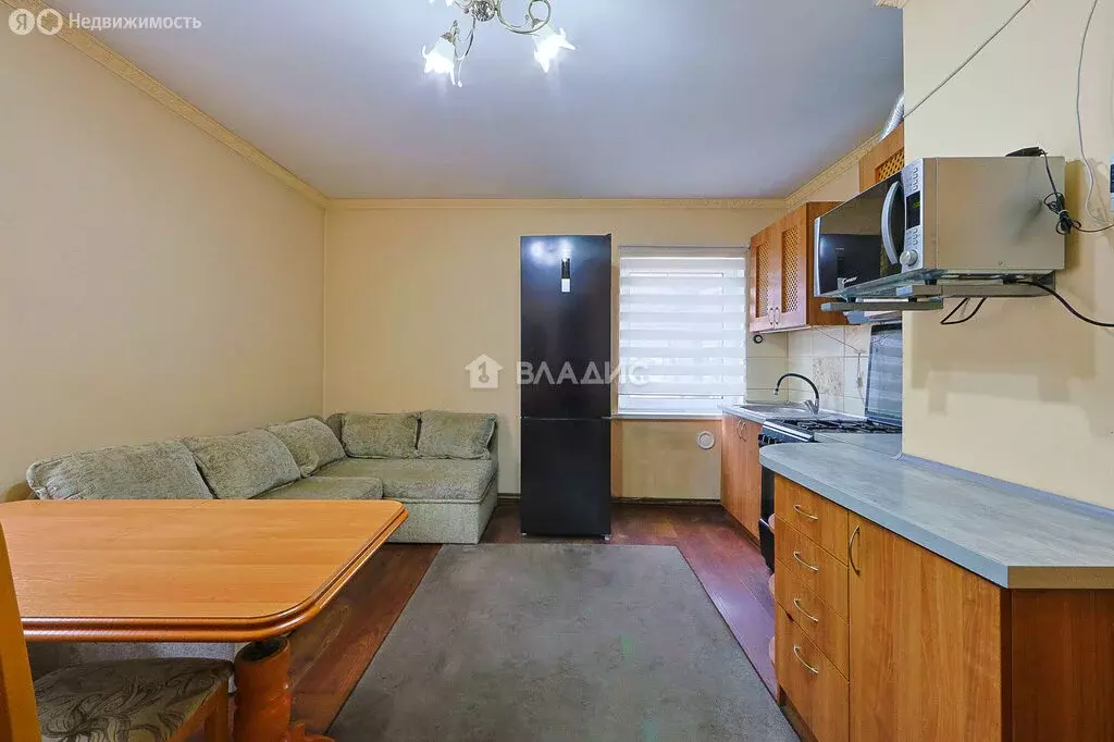 2-комнатная квартира: Калининград, Беговая улица, 5 (45 м) - Фото 2