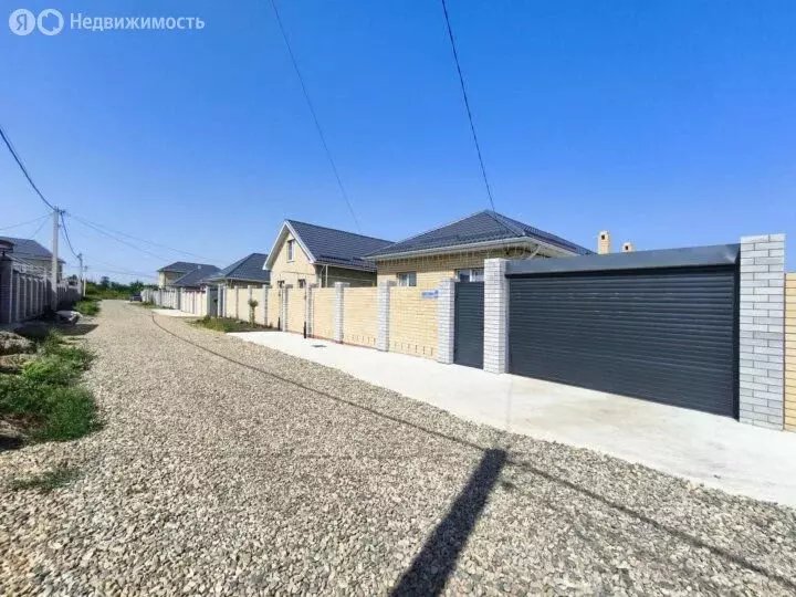 Дом в Ростов-на-Дону, улица Петренко (90 м) - Фото 1