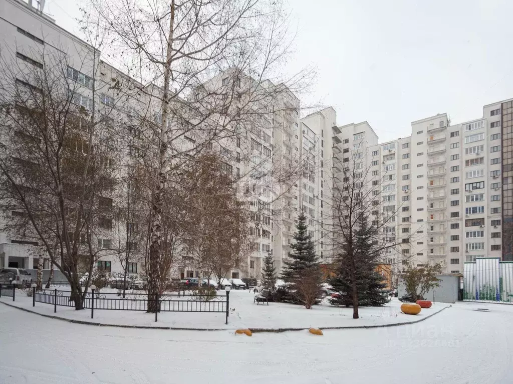 3-к кв. Новосибирская область, Новосибирск ул. Кирова, 46 (104.5 м) - Фото 1
