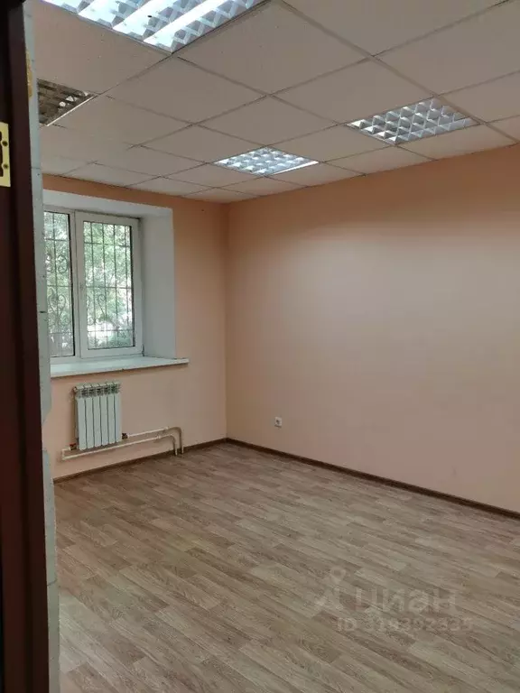 Помещение свободного назначения в Новосибирская область, Обь ул. ... - Фото 1