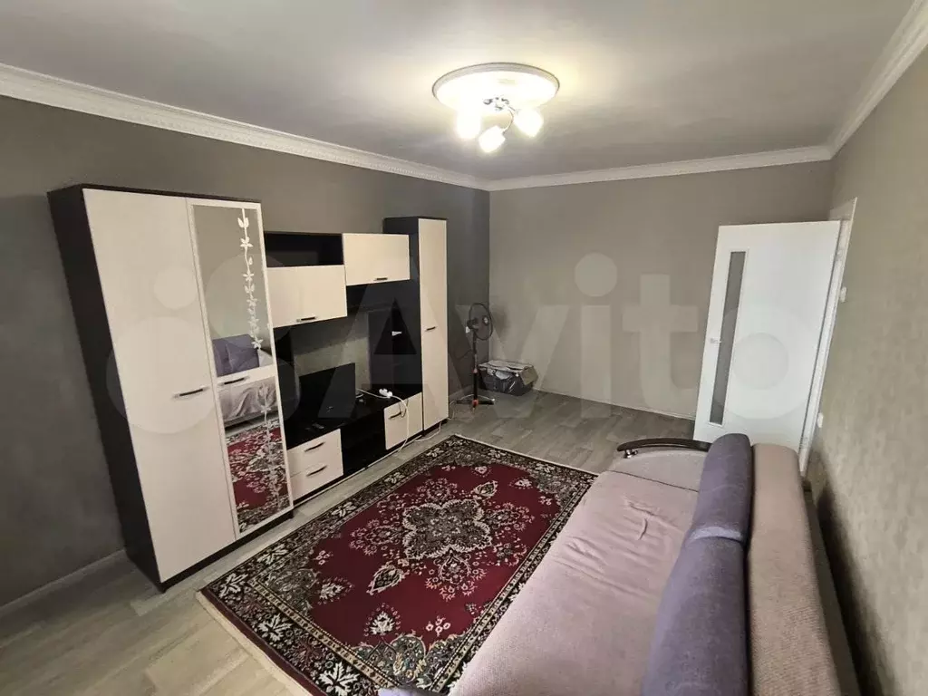 1-к. квартира, 40 м, 2/17 эт. - Фото 1