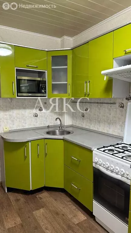 3-комнатная квартира: Ишимбай, Молодёжная улица, 2 (60.8 м) - Фото 1