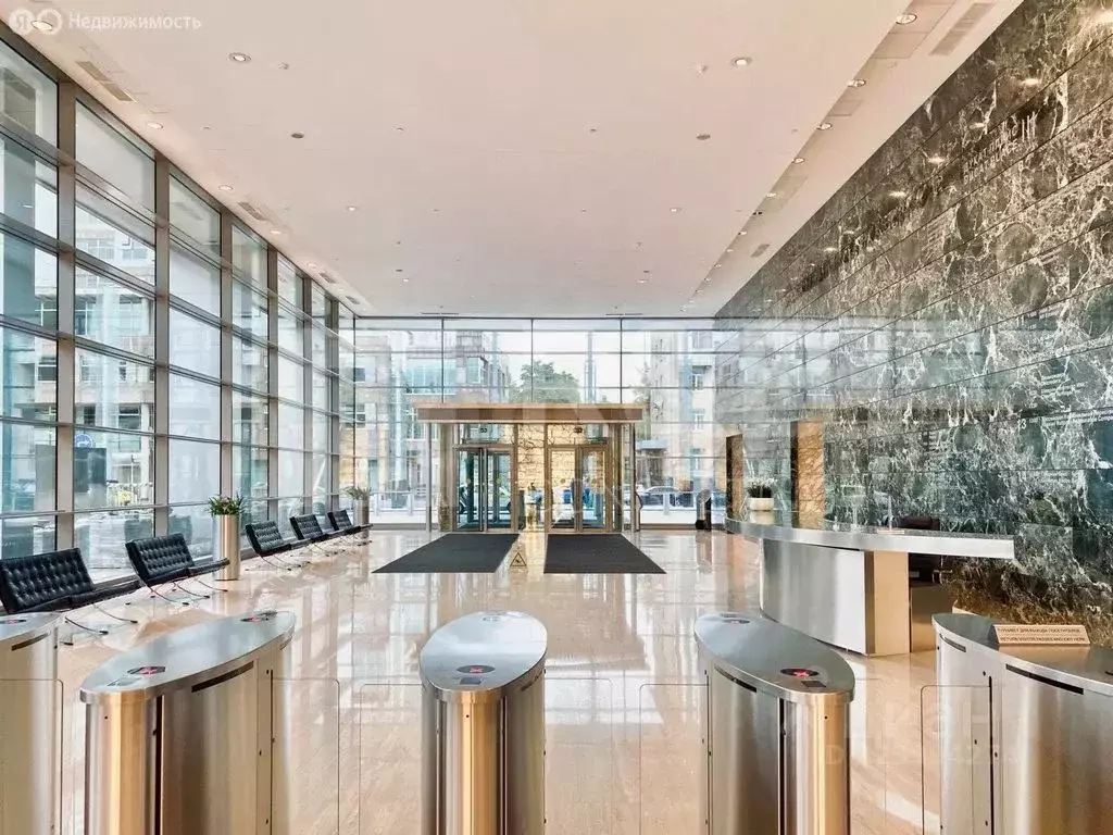 Офис в Москва ул. Гашека, 6 (198 м) - Фото 1