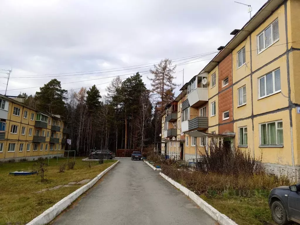 3-к кв. Свердловская область, Березовский муниципальный округ, пос. ... - Фото 1