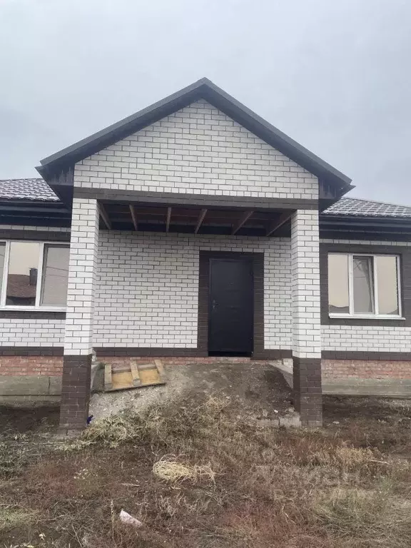 Дом в Саратовская область, Энгельсский район, Новопушкинское ... - Фото 1