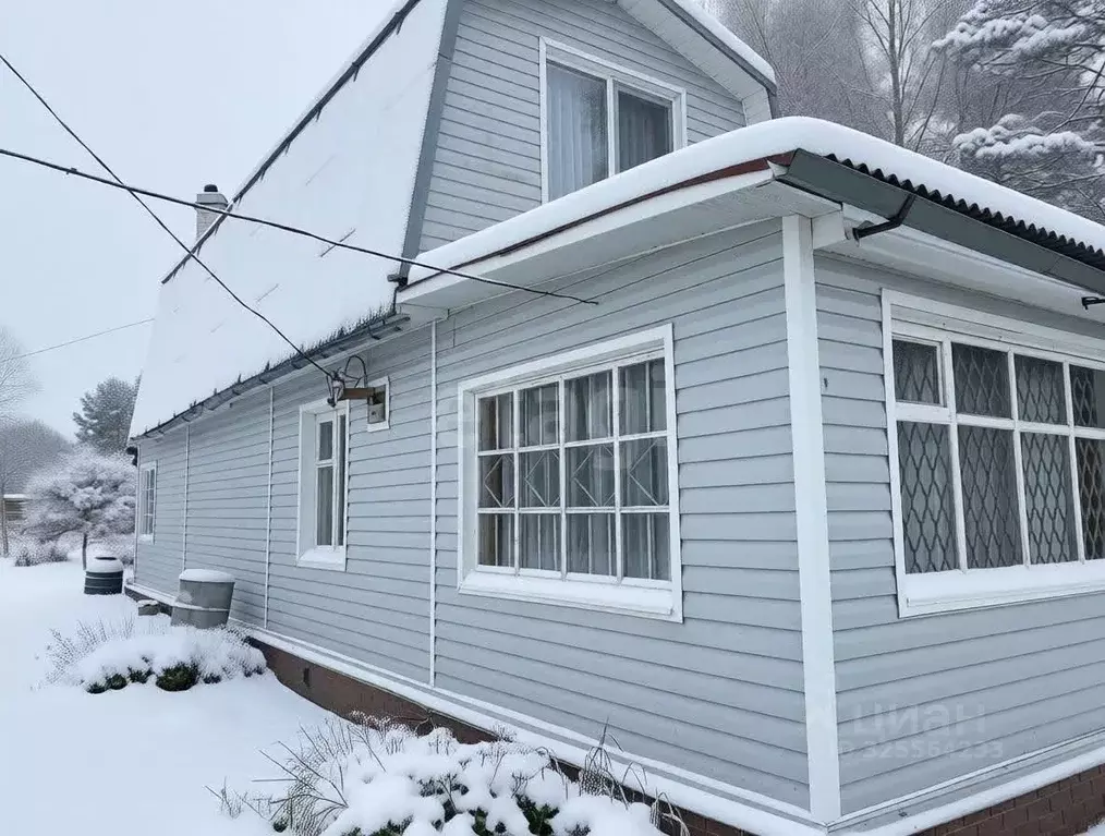 Дом в Ленинградская область, Сланцевский район, Загривское с/пос, д. ... - Фото 1