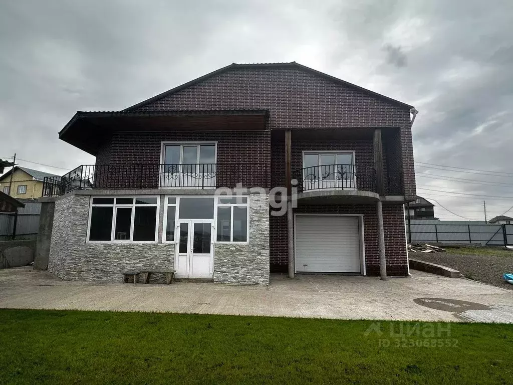 Дом в Красноярский край, Красноярск городской округ, пос. Солонцы ул. ... - Фото 1