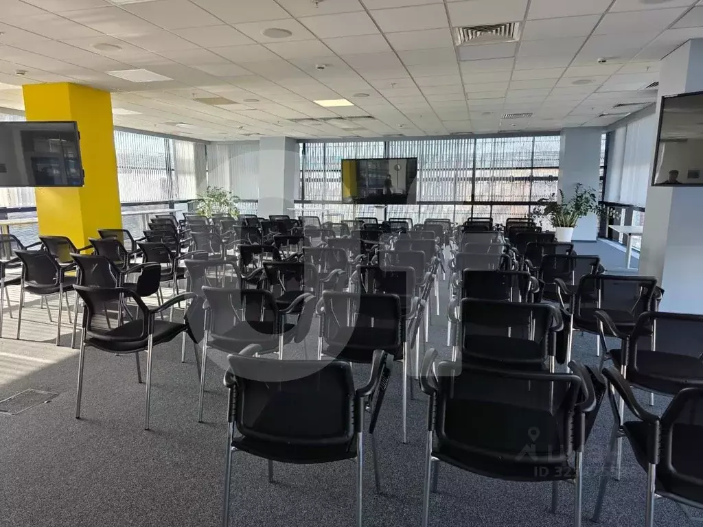 Офис в Московская область, Химки Ленинградская ул., вл39с5 (2048 м) - Фото 0