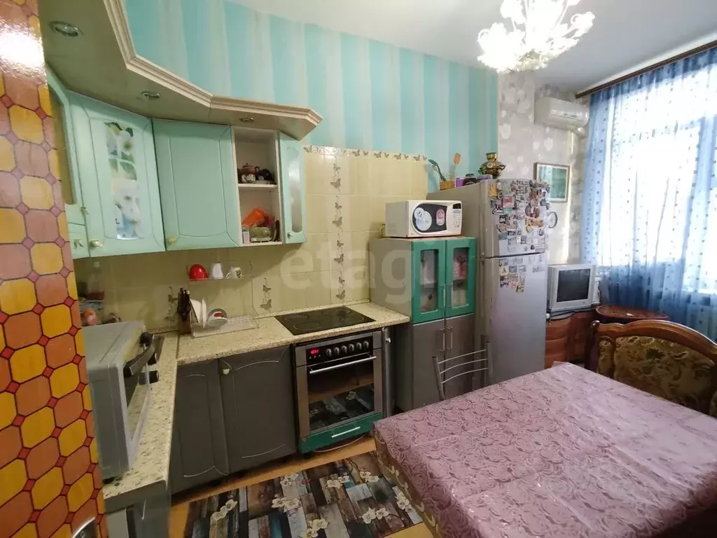 3-к кв. Белгородская область, Белгород Академическая ул., 23а (71.0 м) - Фото 2