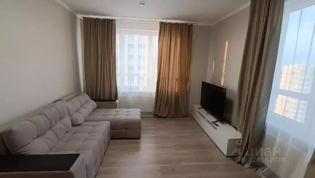 3-к кв. Санкт-Петербург пос. Парголово, ул. Брюлловская, 5с1 (77.0 м) - Фото 1