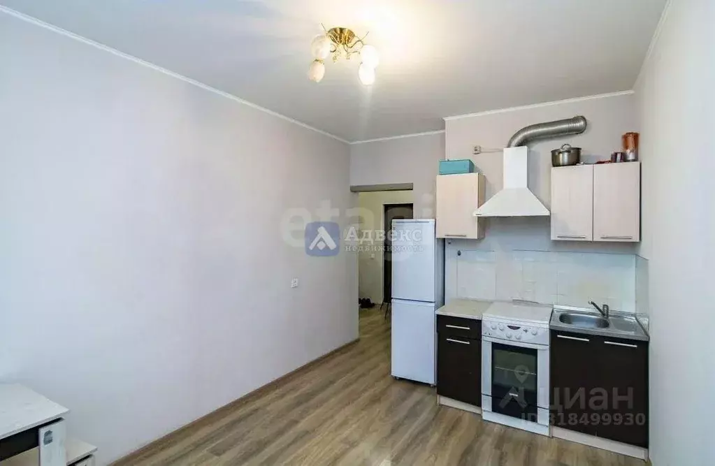 1-к кв. Тюменская область, Тюмень ул. Елизарова, 12 (40.0 м) - Фото 0