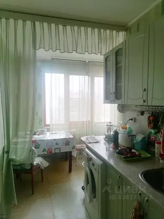 3-к кв. Волгоградская область, Камышин 6-й мкр, 10 (81.0 м) - Фото 1