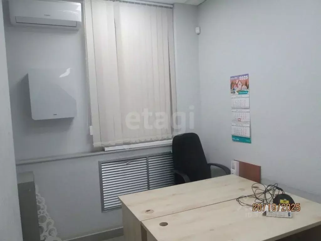 Помещение свободного назначения в Кировская область, Киров Октябрьский ... - Фото 0