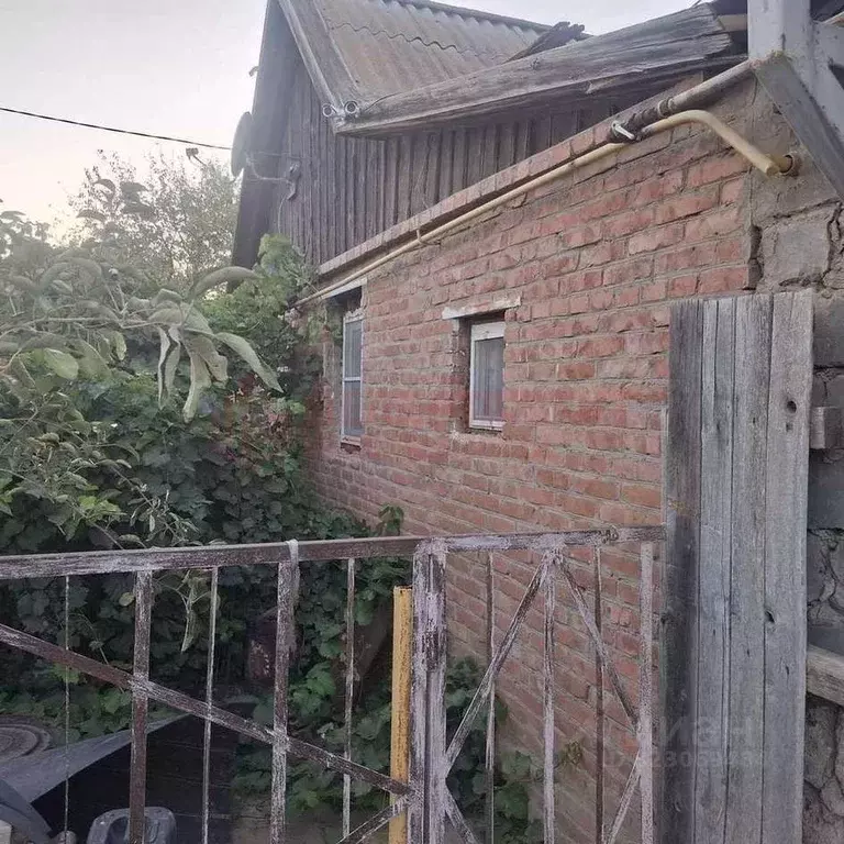Дом в Астраханская область, Астрахань с. Новолесное, ул. Бухарестская, ... - Фото 0