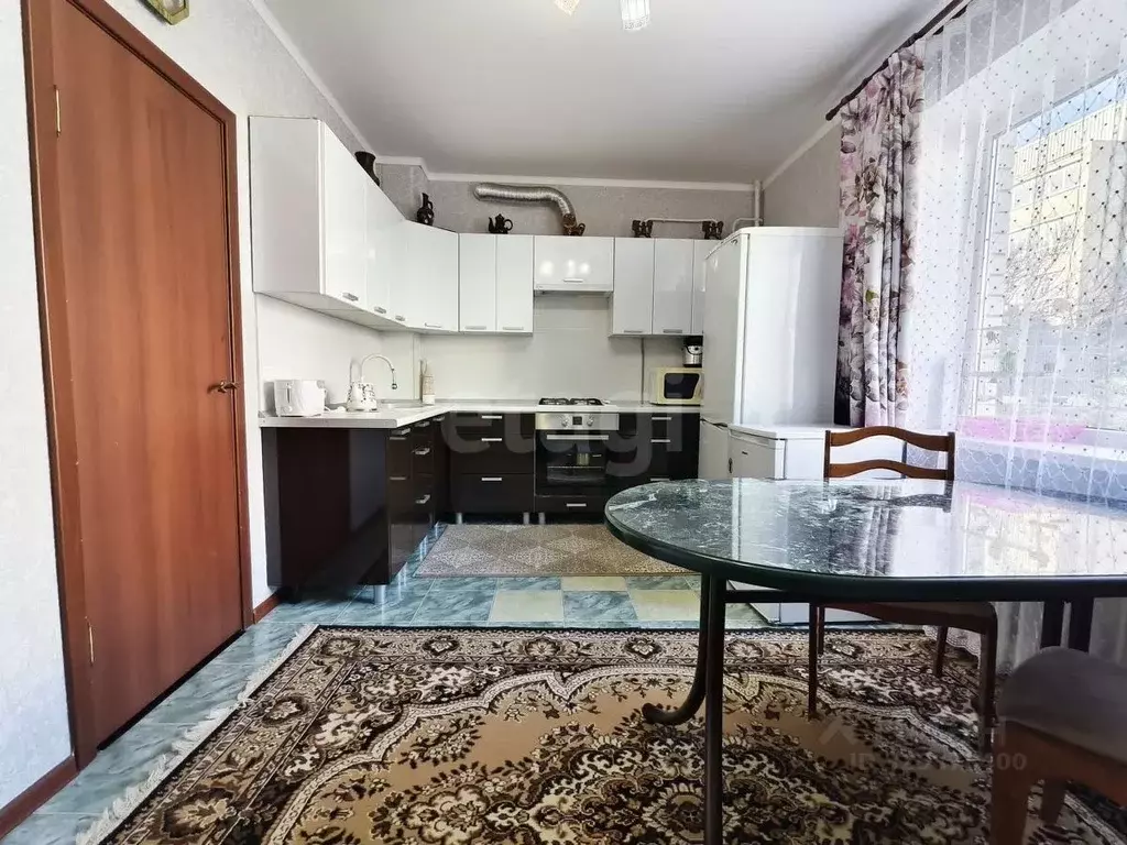 1-к кв. Краснодарский край, Ейск Красная ул. (56.1 м) - Фото 2