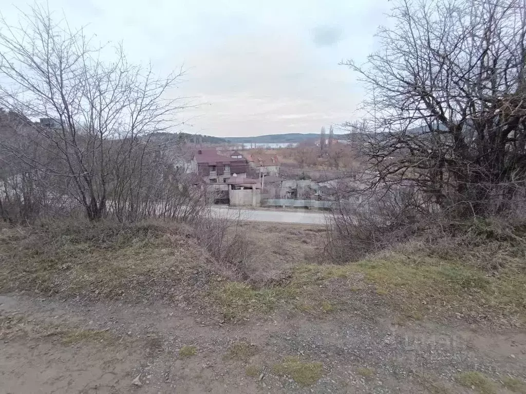 Участок в Крым, Симферопольский район, Добровское с/пос 2 (10.0 сот.) - Фото 0