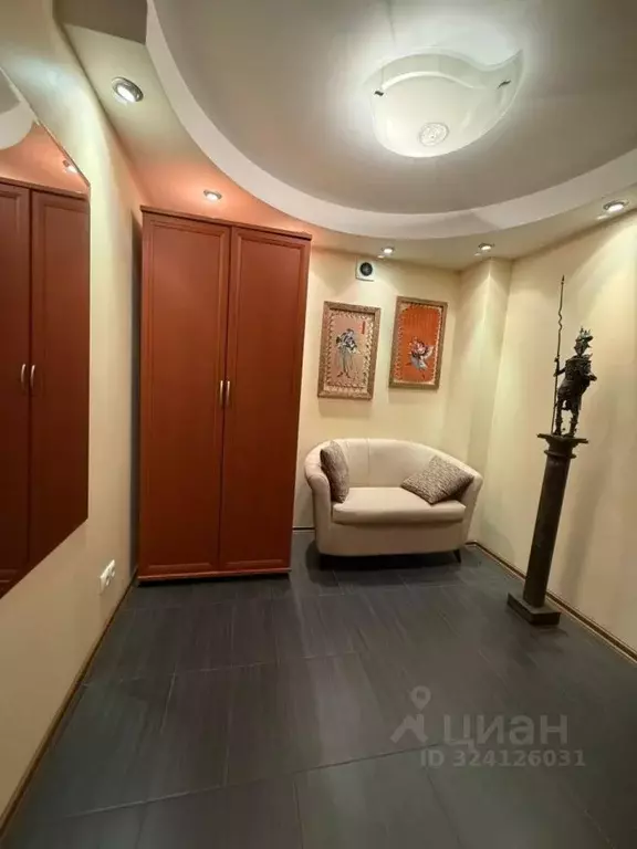 4-к кв. Омская область, Омск ул. 10 лет Октября, 147 (119.7 м) - Фото 0