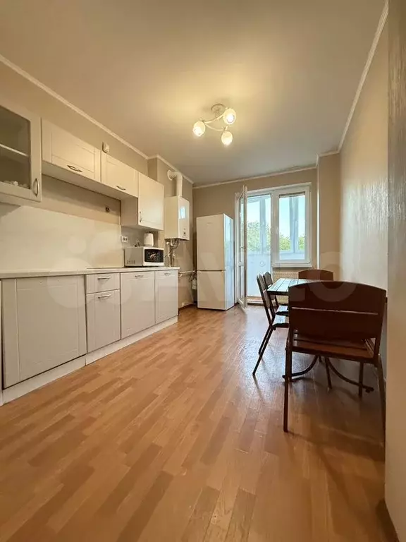 2-к. квартира, 65 м, 4/8 эт. - Фото 1