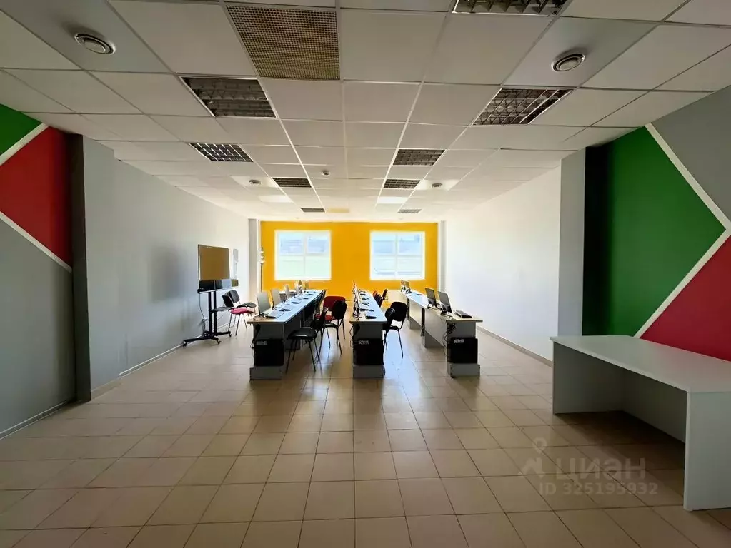 Офис в Московская область, Сергиев Посад просп. Красной Армии, 212А ... - Фото 2