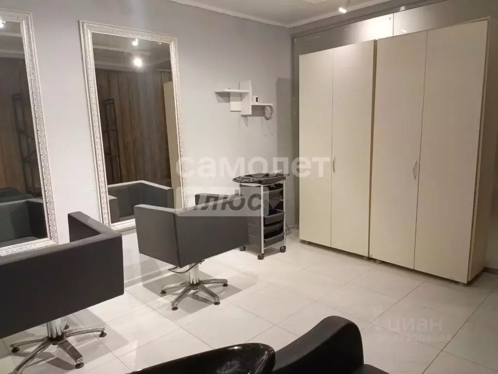 Помещение свободного назначения в Краснодарский край, Туапсе ул. ... - Фото 2