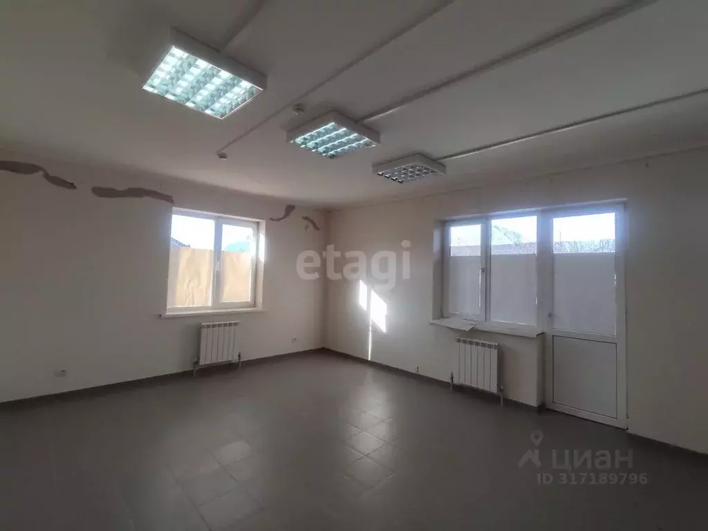 Офис в Краснодарский край, Горячий Ключ ул. Тараника, 15 (24 м) - Фото 0