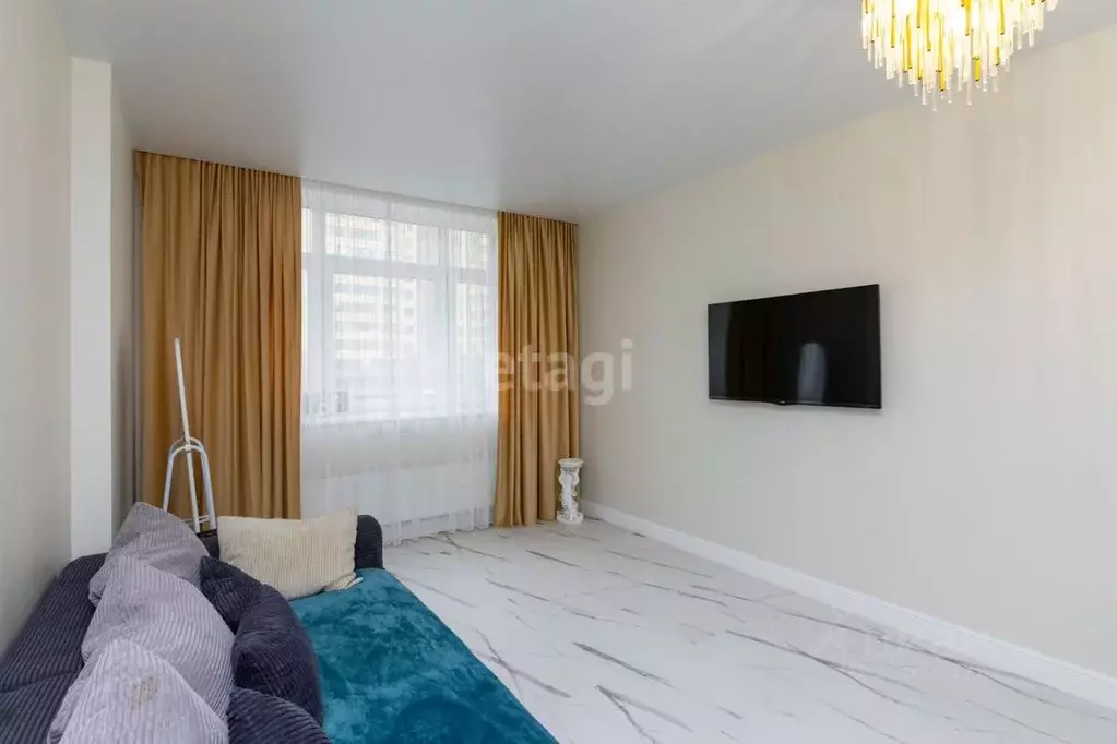 1-к кв. Тюменская область, Тюмень ул. Алматинская, 4 (40.0 м) - Фото 1