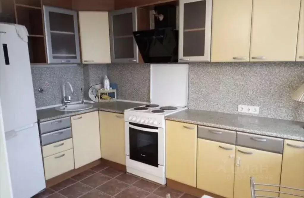 3-к кв. Карелия, Петрозаводск ул. Генерала Фролова, 14 (58.4 м) - Фото 1