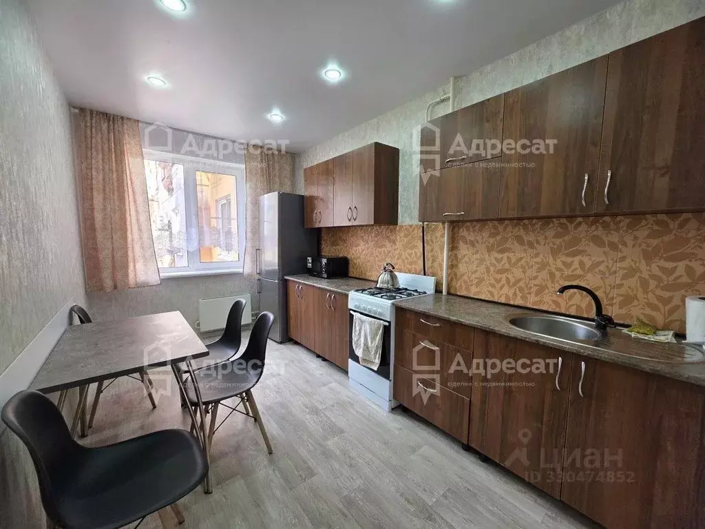 3-к кв. Волгоградская область, Волгоград Шекснинская ул., 46 (86.0 м) - Фото 1