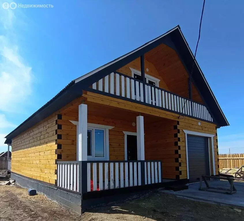 Дом в село Максимовщина, Еловая улица (140 м) - Фото 1