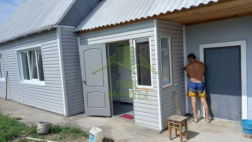 Дом в Бурятия, Иволгинский район, Гурульбинское с/пос, с. Поселье ул. ... - Фото 1