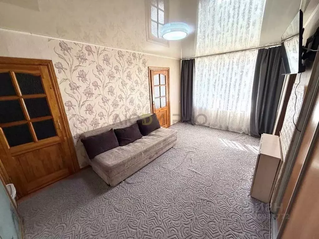 2-к кв. Алтайский край, Барнаул ул. Антона Петрова, 142 (41.3 м) - Фото 1