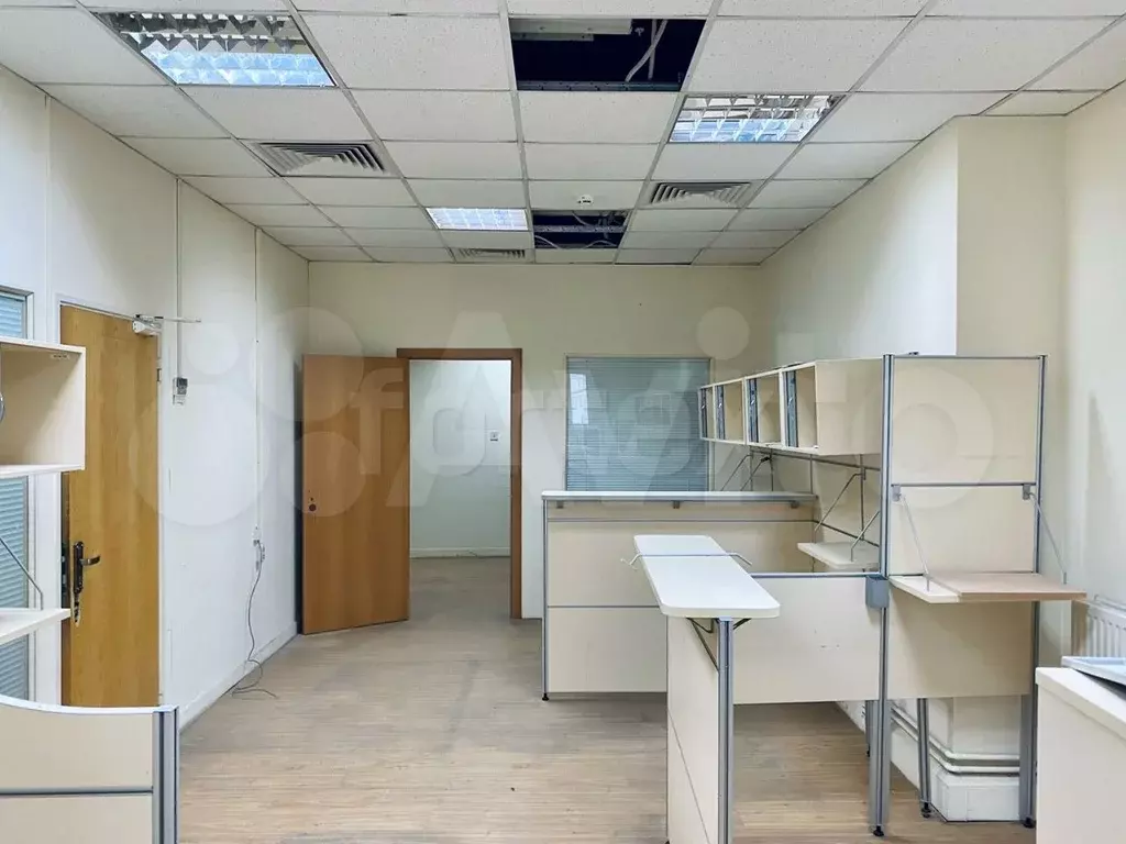 Продам офисное помещение, 2400 м - Фото 0