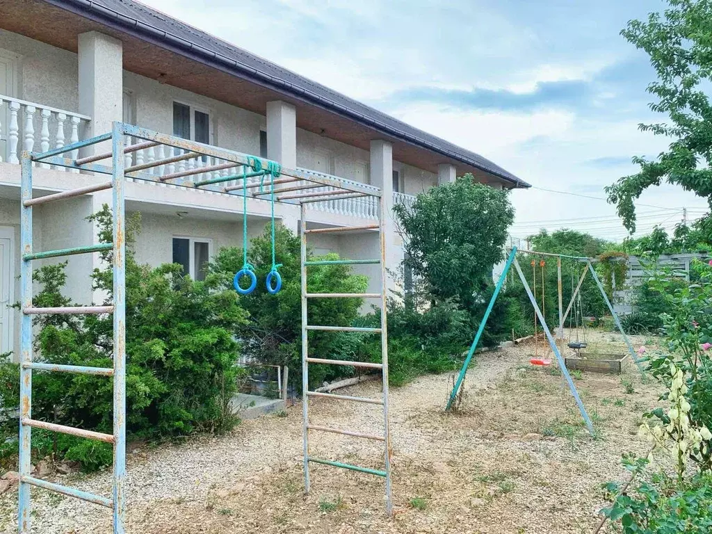 Дом в Крым, Евпатория городской округ, Заозерное пгт ул. Солнечная ... - Фото 1