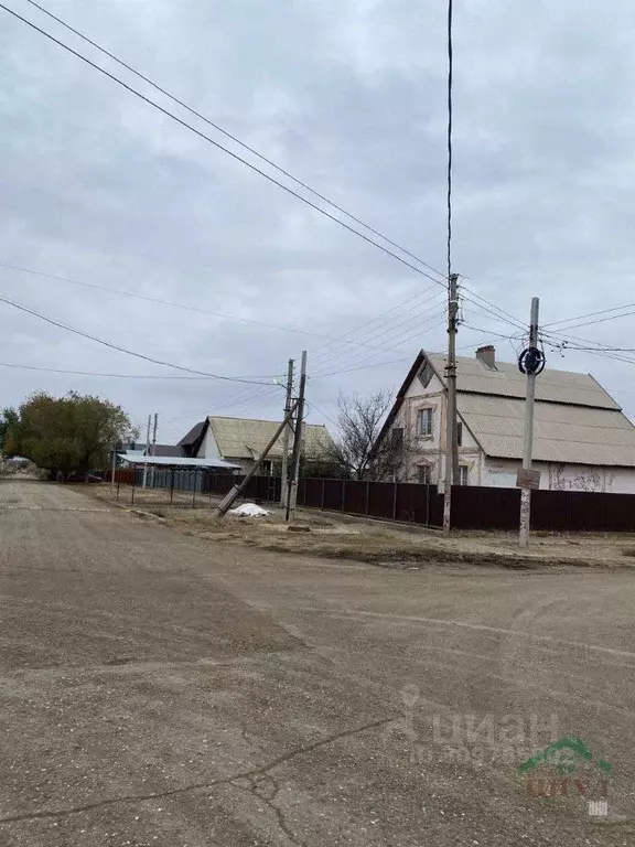 Участок в Астраханская область, Приволжский район, с. Растопуловка ... - Фото 0