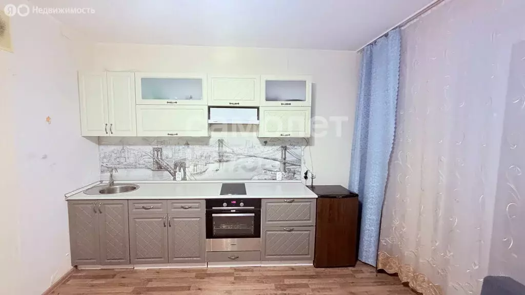 Квартира-студия: Челябинск, улица Университетская Набережная, 60 (24.8 ... - Фото 1