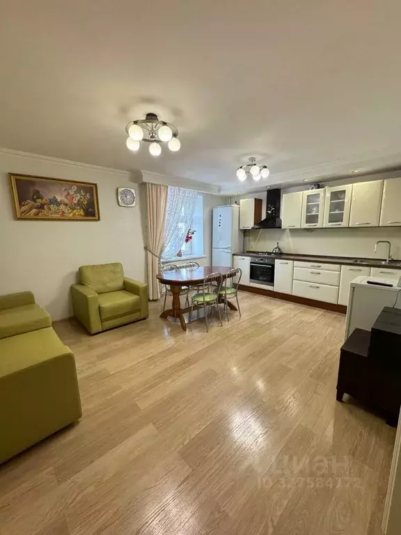 2-к кв. Татарстан, Казань ул. Зур Урам, 42 (76.0 м) - Фото 1