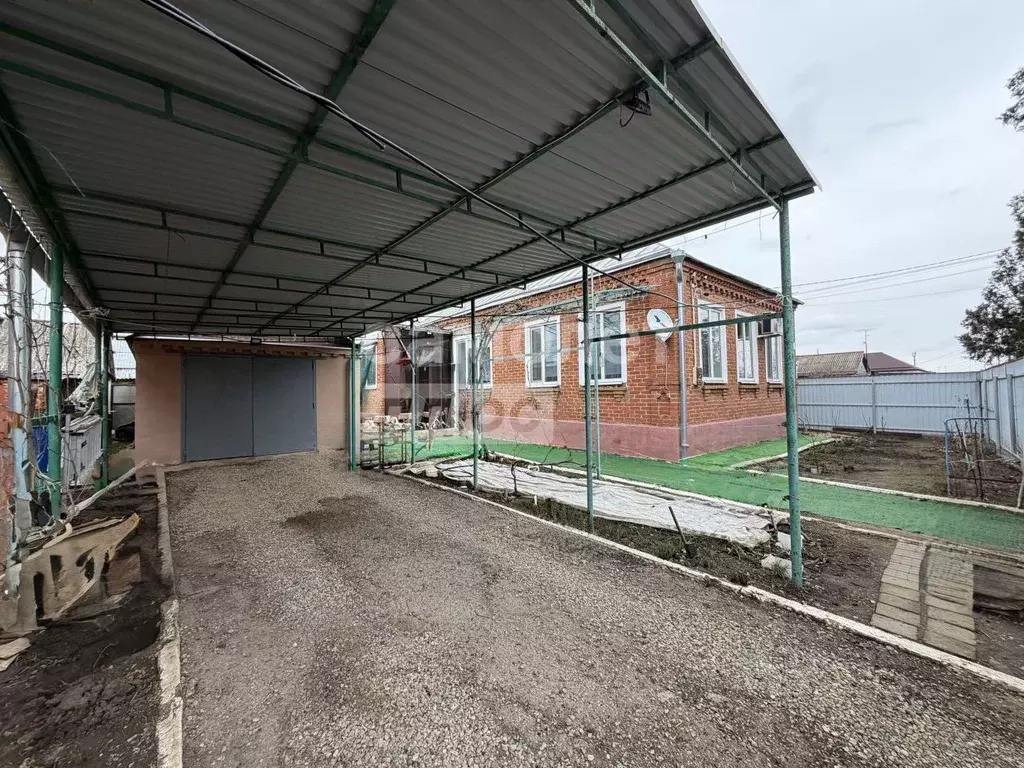 Дом в Краснодарский край, Выселки ст-ца ул. Казачья, 83А (65 м) - Фото 1