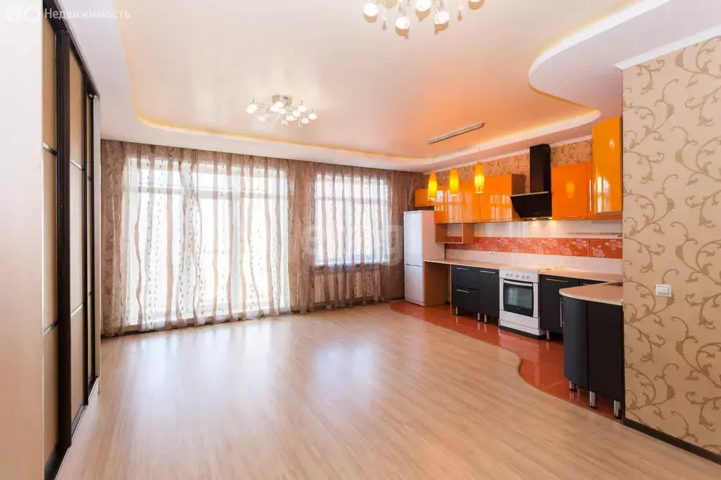 4-комнатная квартира: Абакан, улица Кирова, 112/3 (119 м) - Фото 0