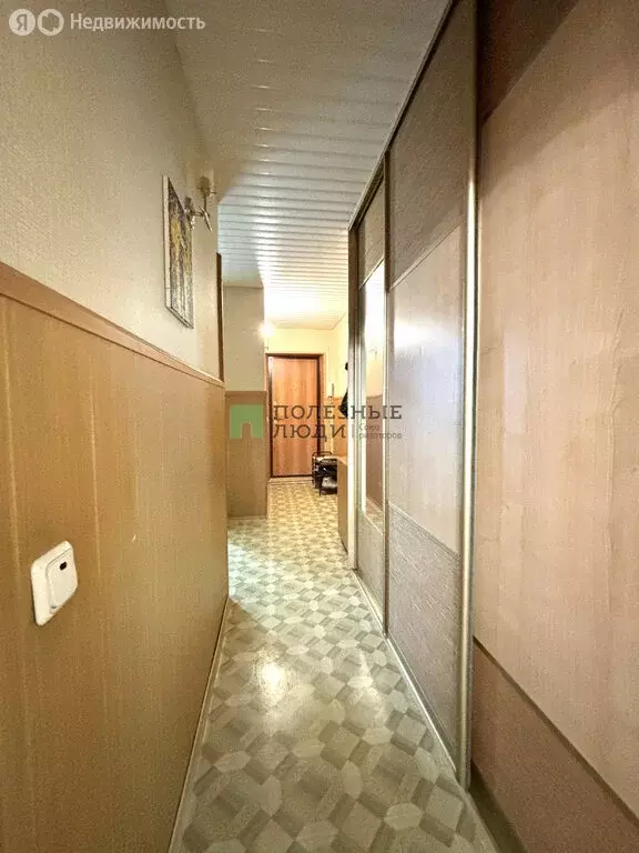 3-комнатная квартира: Ижевск, улица имени 50-летия ВЛКСМ, 30 (52 м) - Фото 2