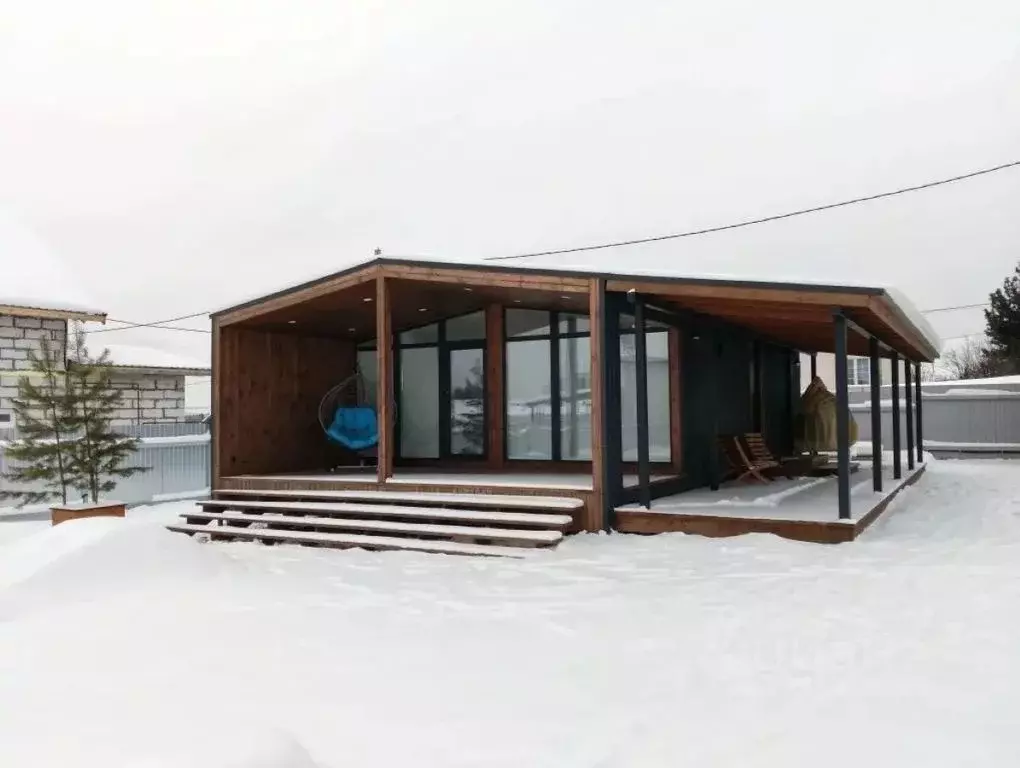 Дом в Свердловская область, Первоуральск ул. Трактористов, 1 (70 м) - Фото 1