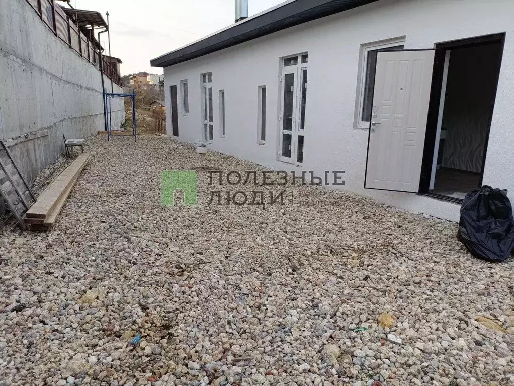 1-к кв. Севастополь ул. Редутная, 17А (30.0 м) - Фото 1