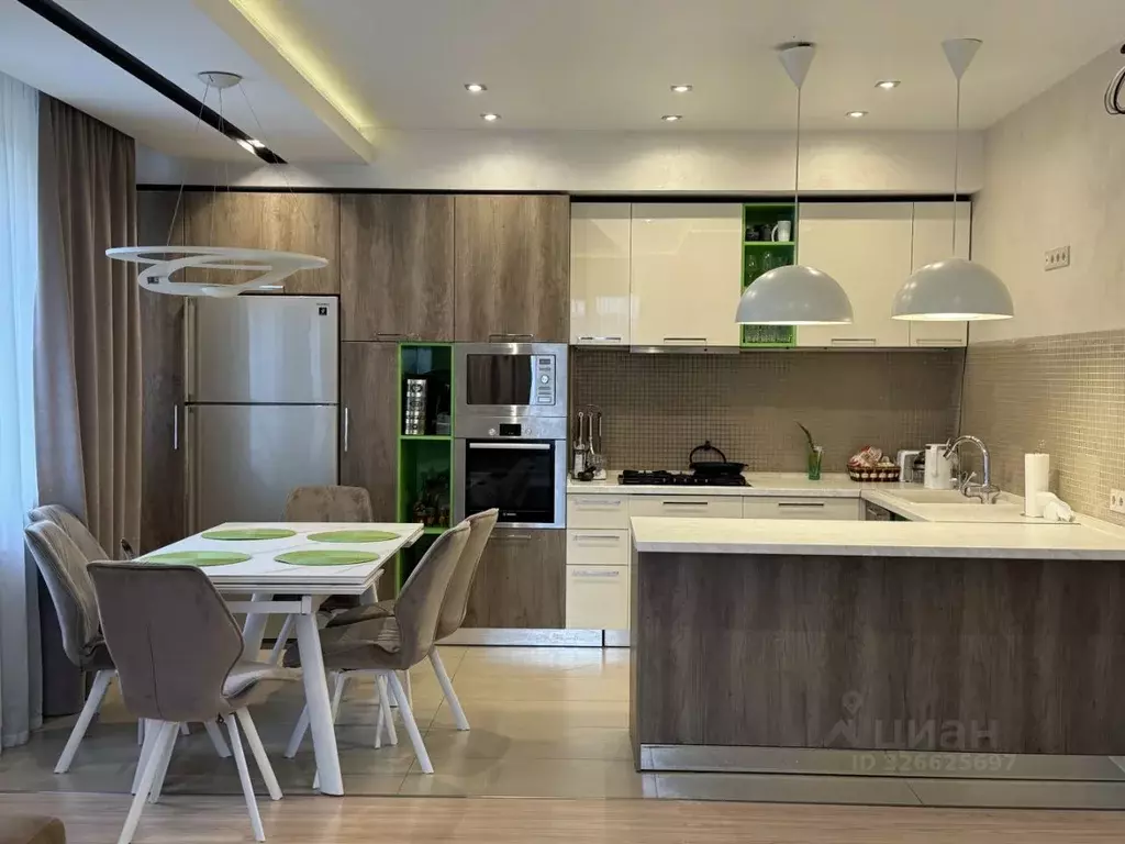 Дом в Удмуртия, Ижевск ул. Литвинова, 92 (200 м) - Фото 1